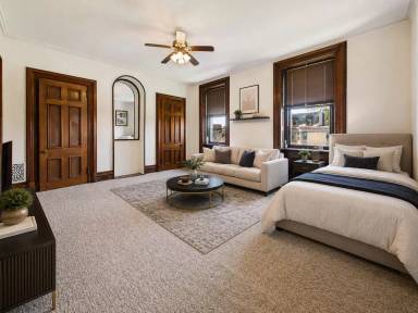 Main picture of 2034 Spring Garden St