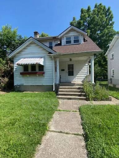 Main picture of 147 W Hudson Ave