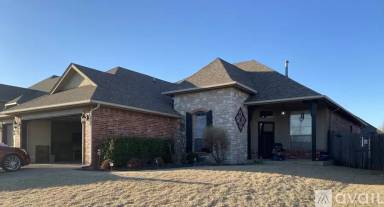 Main picture of 2633 SE 9th Cir