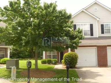 Main picture of 3915 Fountain Village Ln