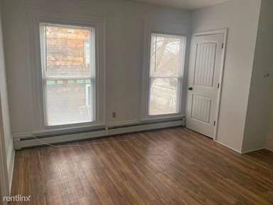 Main picture of 133 Main St - 04496