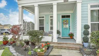 Main picture of 1717 Sparkleberry Ln