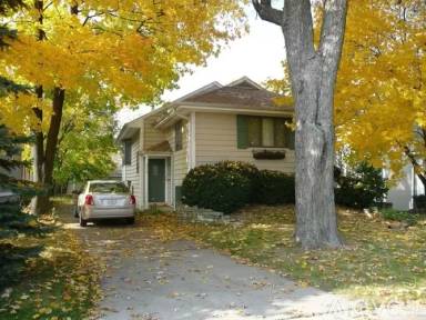 Main picture of 878 Oakwood Ave
