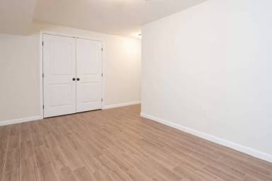 Main picture of 80 Main St