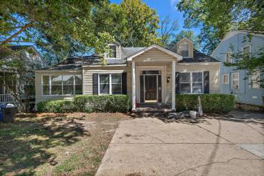 Main picture of 4022 N State St