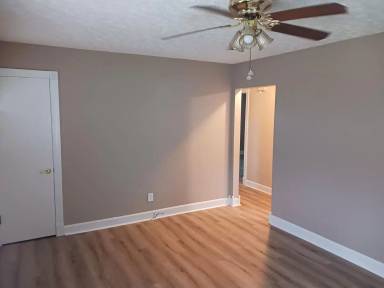 Main picture of 6006 Lewis Way
