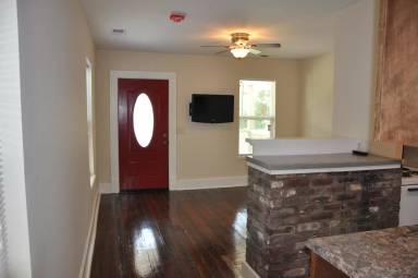 Main picture of 406 Uhlan Ct