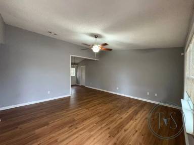Main picture of 1220 Desert Storm Dr