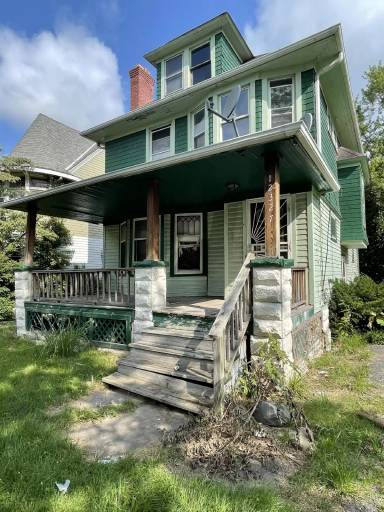 Main picture of 12327 Phillips Ave