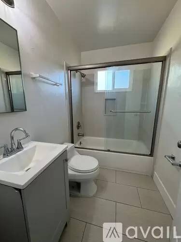 Main picture of 333 Dumont Ave