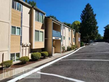 Main picture of 3618 SW Beaverton Hillsdale Hwy