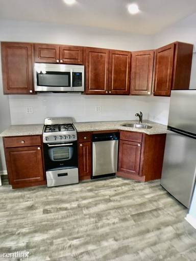 Main picture of 4070 N Kenmore Ave