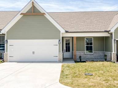 Main picture of 438 Creekside Way