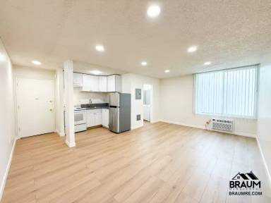 Main picture of 5611 Fulcher Ave