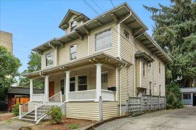 Main picture of 1919 NE 10th Ave