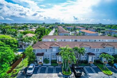 Main picture of 5245 NW 112th Ave