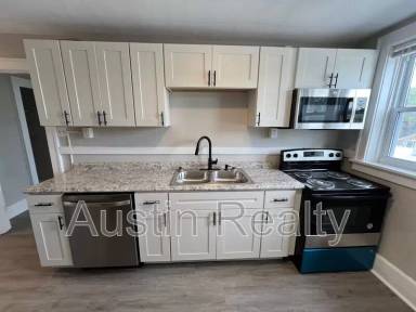 Main picture of 2173A S Big Bend Blvd