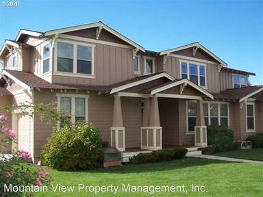Main picture of 1530 NW Hickory Pl
