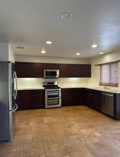 Main picture of 1664 Larkspur Ln