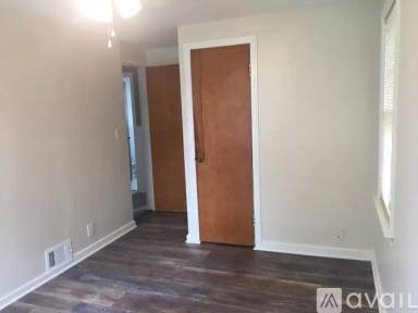 Main picture of 327 Parkridge Ave