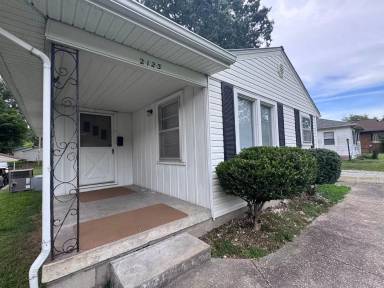 Main picture of 2123 Madison St