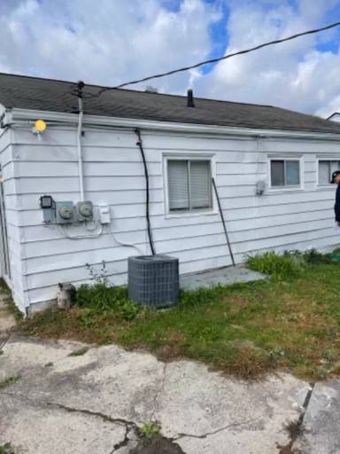 Main picture of 28368 Rosemont St