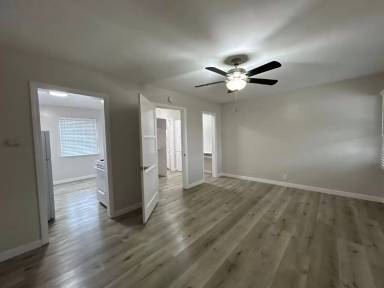 Main picture of 1133 Locust Ave