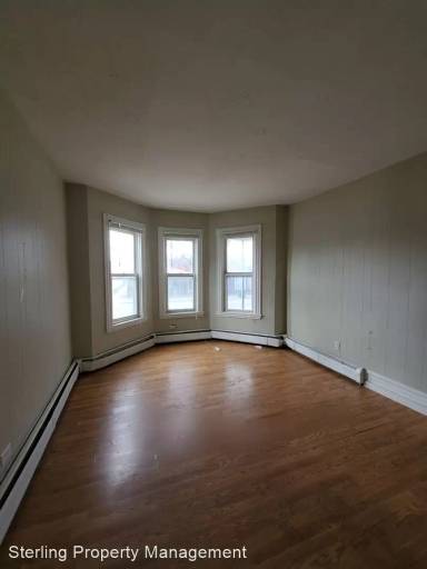 Main picture of 385 S Main St