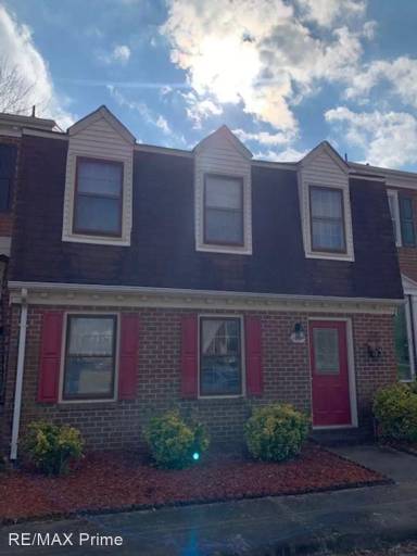 Main picture of 1007 River Birch Ct