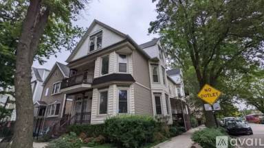 Main picture of 3135 N Paulina St