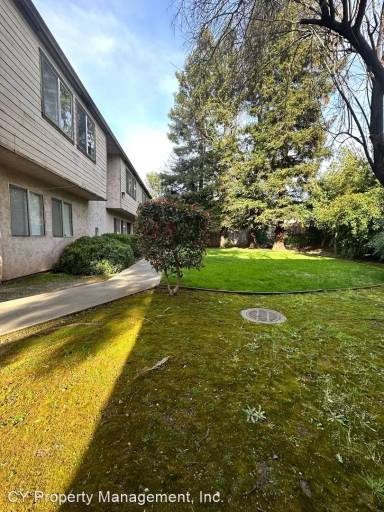 Main picture of 729 W 2nd Ave