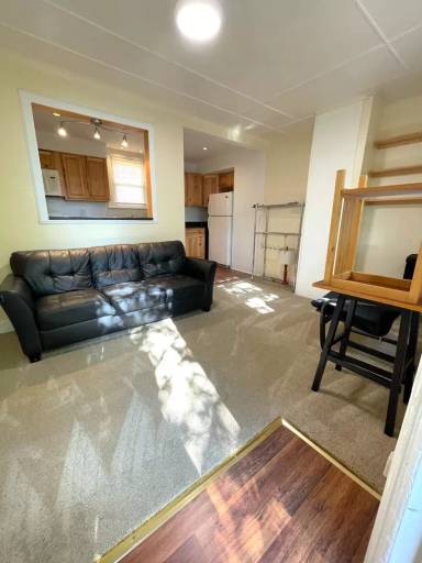 Main picture of 413 W Liberty St