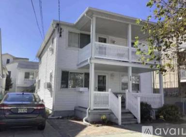 Main picture of 226 E Cresse Ave