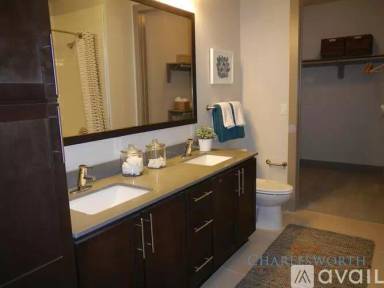 Main picture of 2 Peachtree St NW