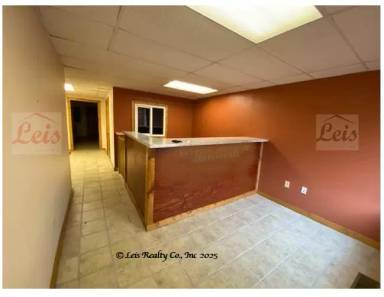 Main picture of 212 N Barron St