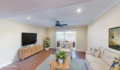 Main picture of 1893 Orange Ave