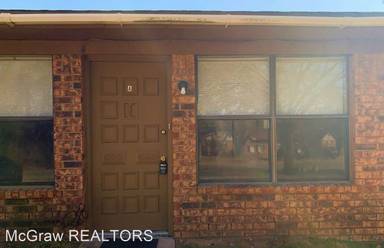 Main picture of 2609 Oakhurst Dr