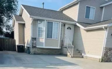 Main picture of 233 W Winchester St