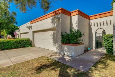 Main picture of 7628 E Medlock Dr
