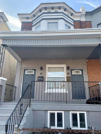 Main picture of 5036 Sansom St