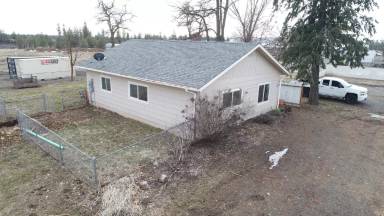 Main picture of 1529 W 1st St