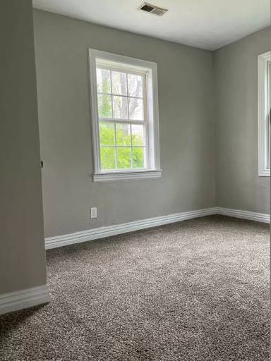 Main picture of 2757 W Walnut St