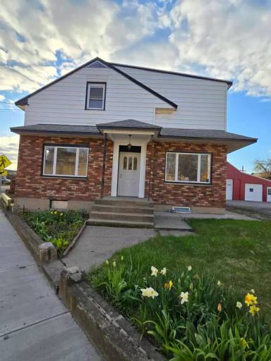 Main picture of 22 N Center St