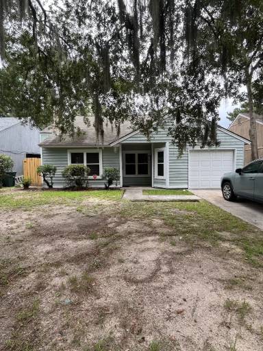 Main picture of 110 Peachtree Dr