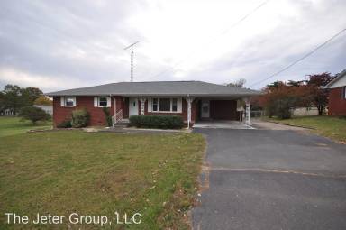 Main picture of 210 Beech St