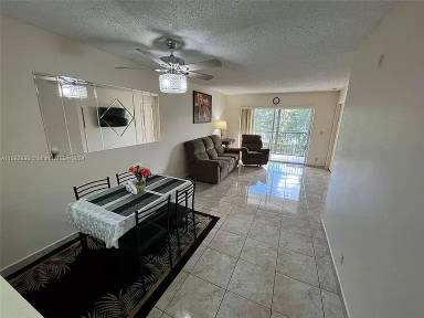 Main picture of 2230 N Cypress Bend Dr
