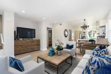 Main picture of Meridian At Phillips Ranch Townhomes