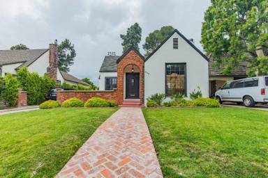 Main picture of 949 Schumacher Dr