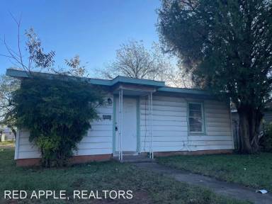 Main picture of 1365 S Bowie Dr