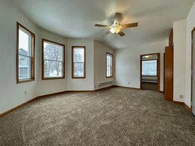 Main picture of 120 S Garden Ave